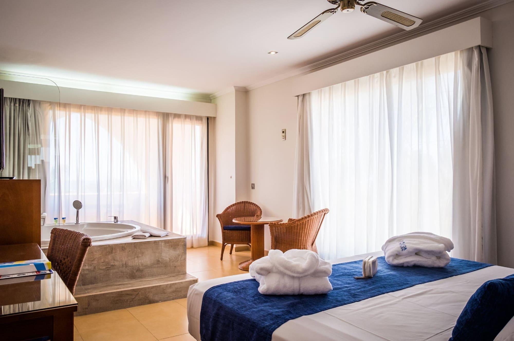 Playamarina Hotel Ayamonte Eksteriør billede